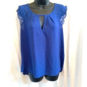 Irende sleeveless blouse